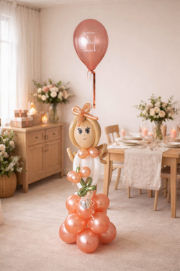 Mädchen in Rosegold mit Ballon